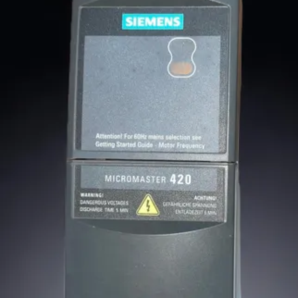 INVERSOR-DE-FREQUENCIA-MARCA-SIEMENS-MODELO-MICROMASTER-420-ENTRADA-220-V-MONOFASICO_-SAIDA-220-VOLT_1